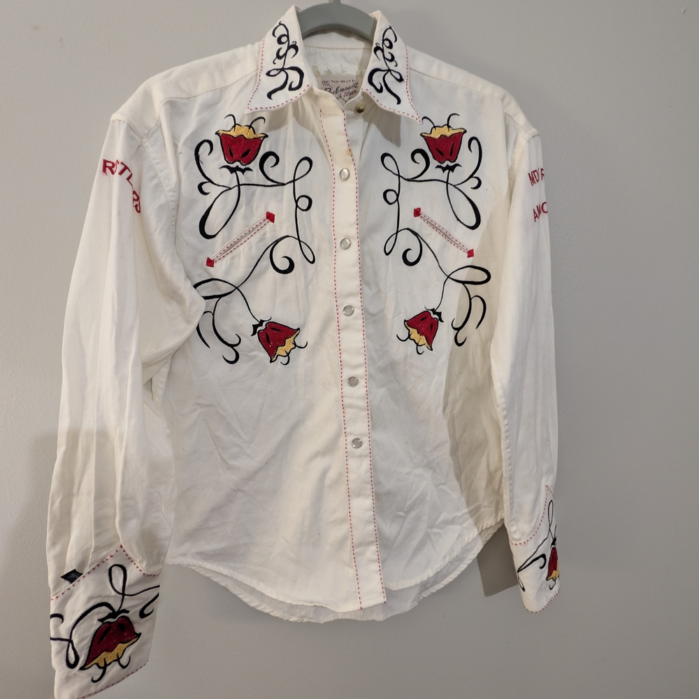 Women's Vtg Rock Mountain Ranch Western Snap Blouse with Red Embroidered Floral